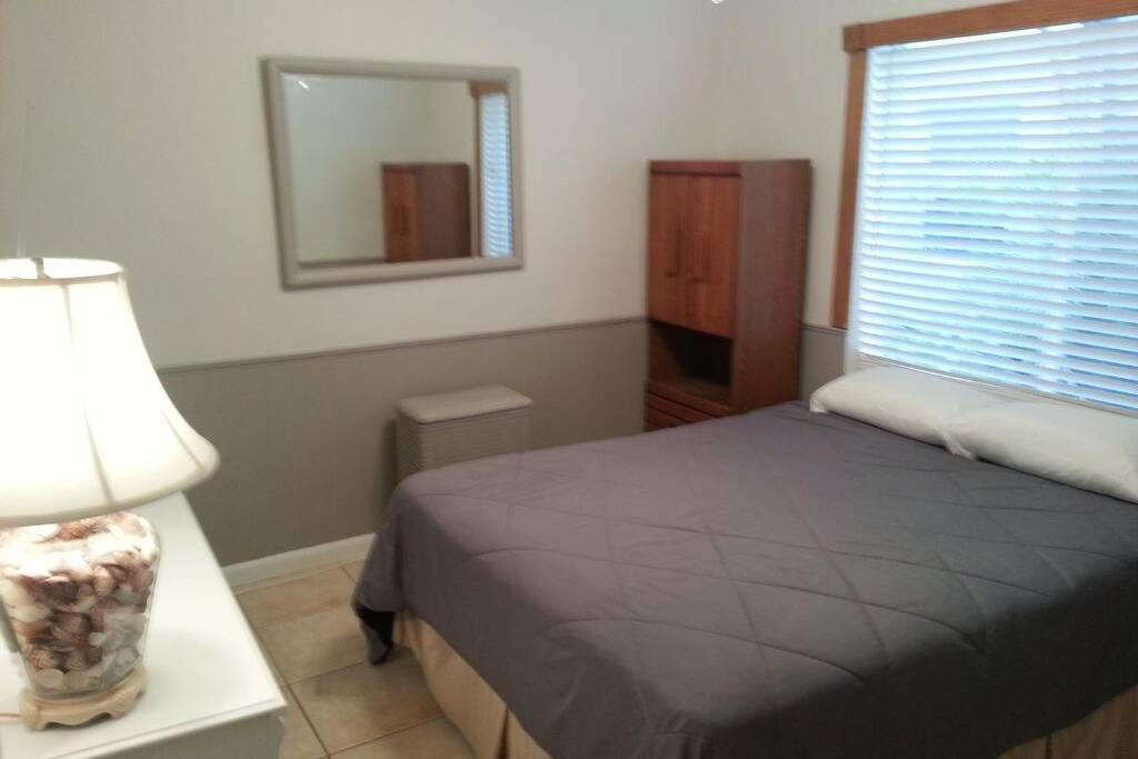 Appartement Steps From The Beach Right On The Waterfront à Hollywood Extérieur photo